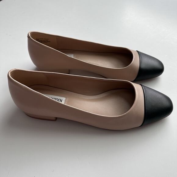 Steve Madden Beige and Black Flats - Picture 4 of 11